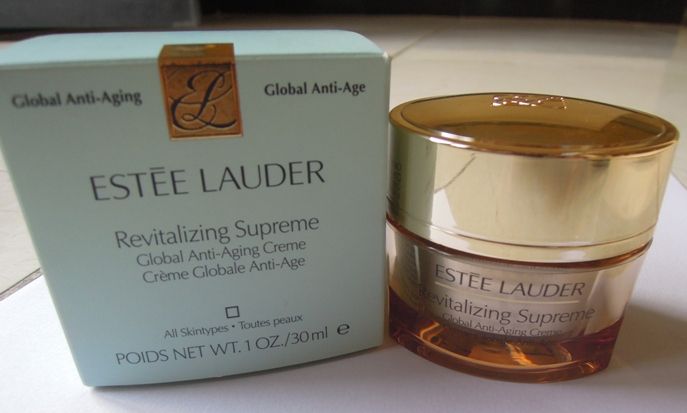 Estée Lauder Revitalizing Supreme + Global Anti-Aging Cell Power Creme is the best non-acnegenic formula