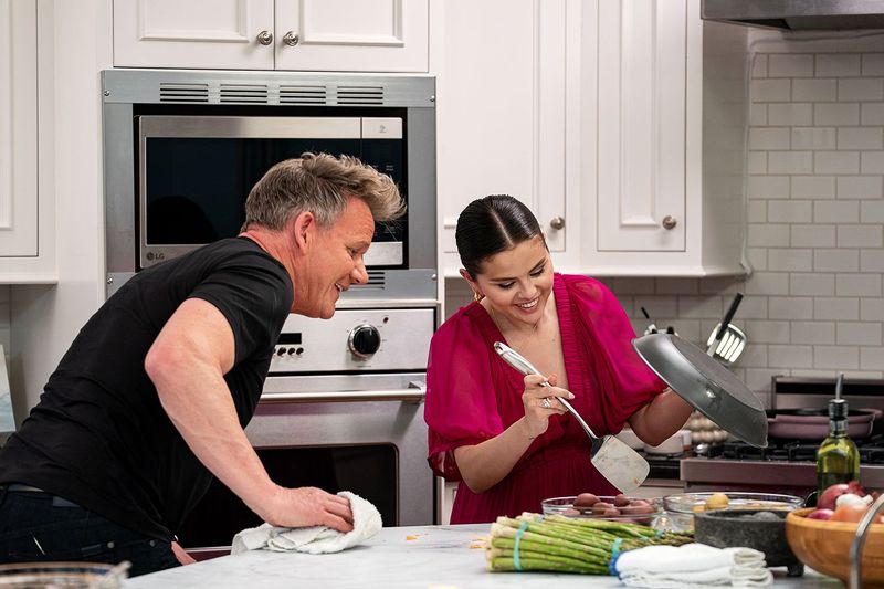 Selena + chef Gordon ramsay