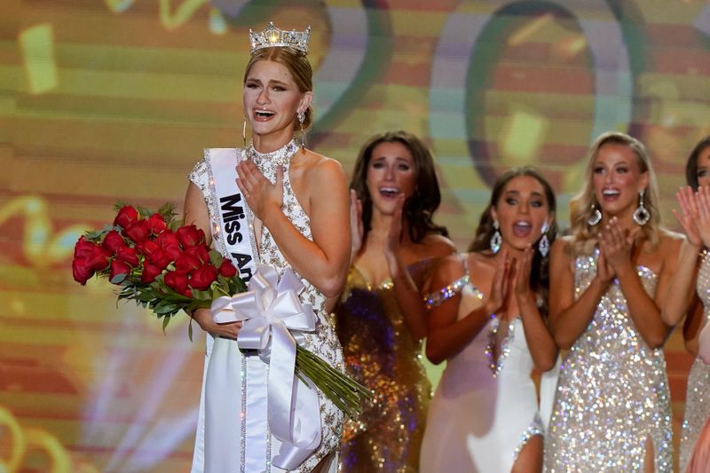 Miss America 2023 begins a new chapter by leaving behind its