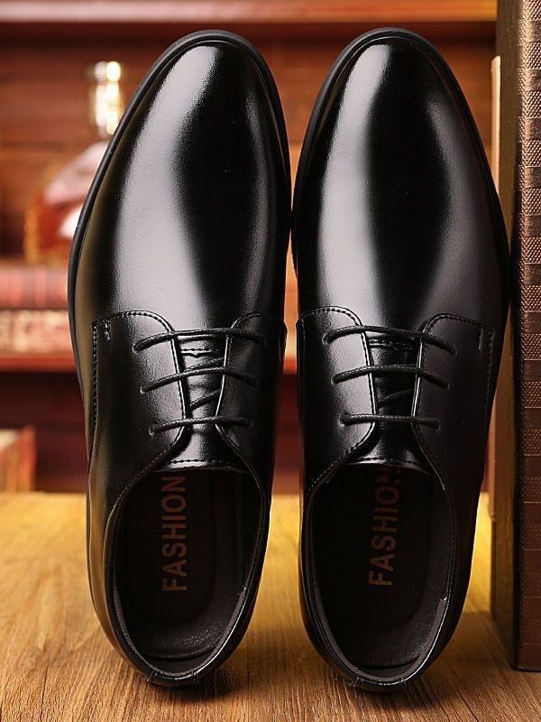 Oxford-style Shoes