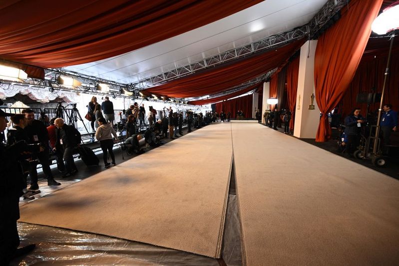 Oscars Champagne carpet