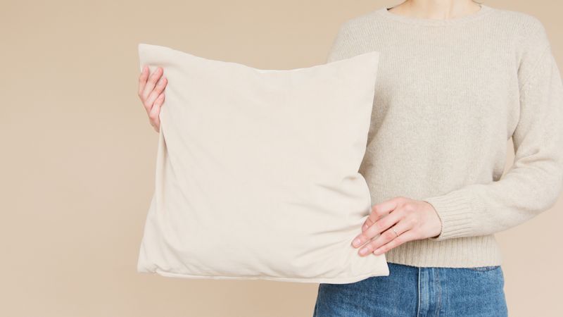 Most Notable Benefits of Satin Pillowcases for Skin and Hair