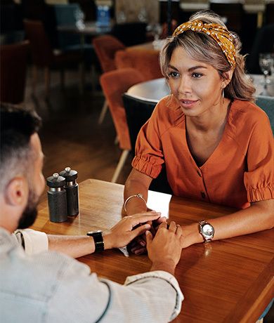 Navigating the Challenges of Dating After 35: Finding Love & Building Meaningful Connections