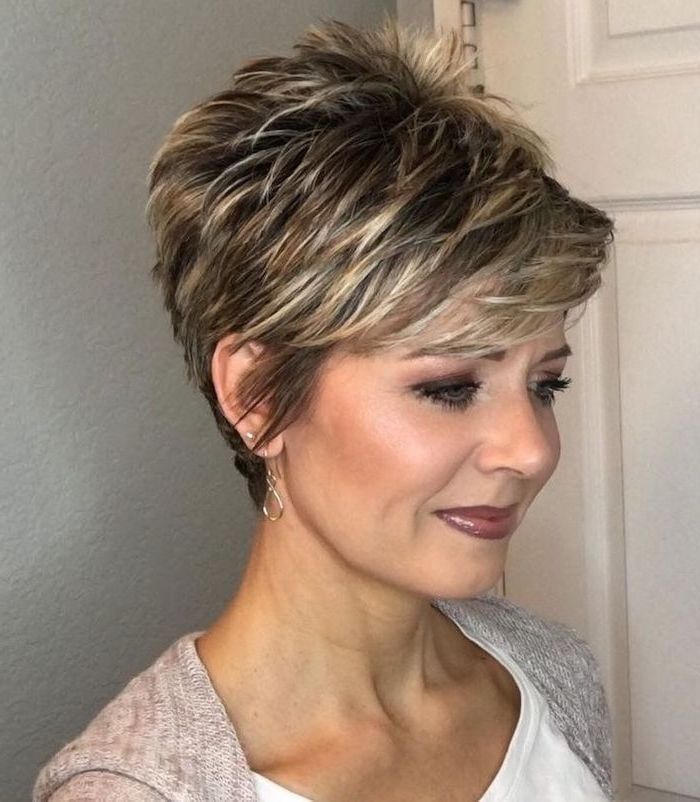 Textured Pixie with Highlights 