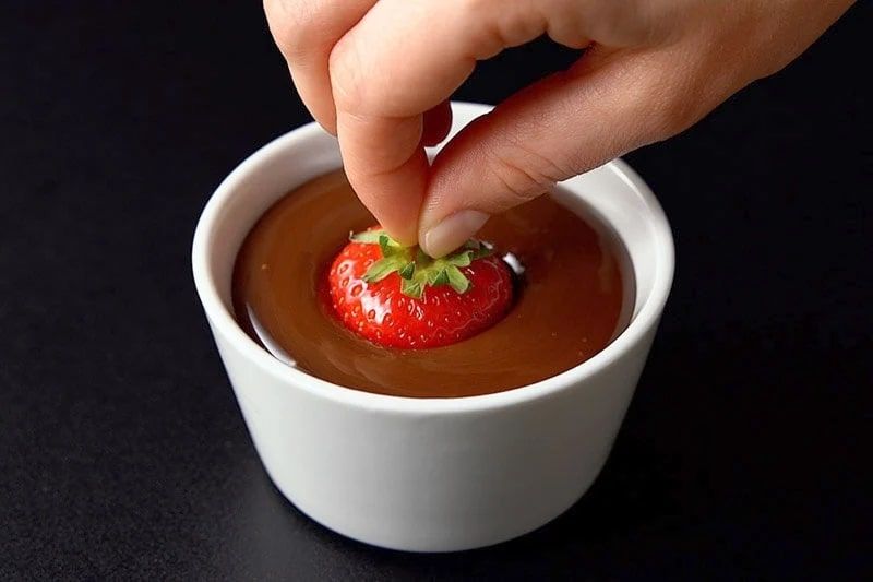 best chocolate dipped strawberries