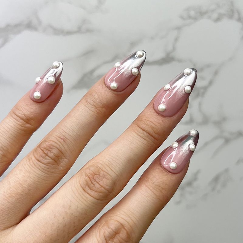 Chrome and Pearls Nails 